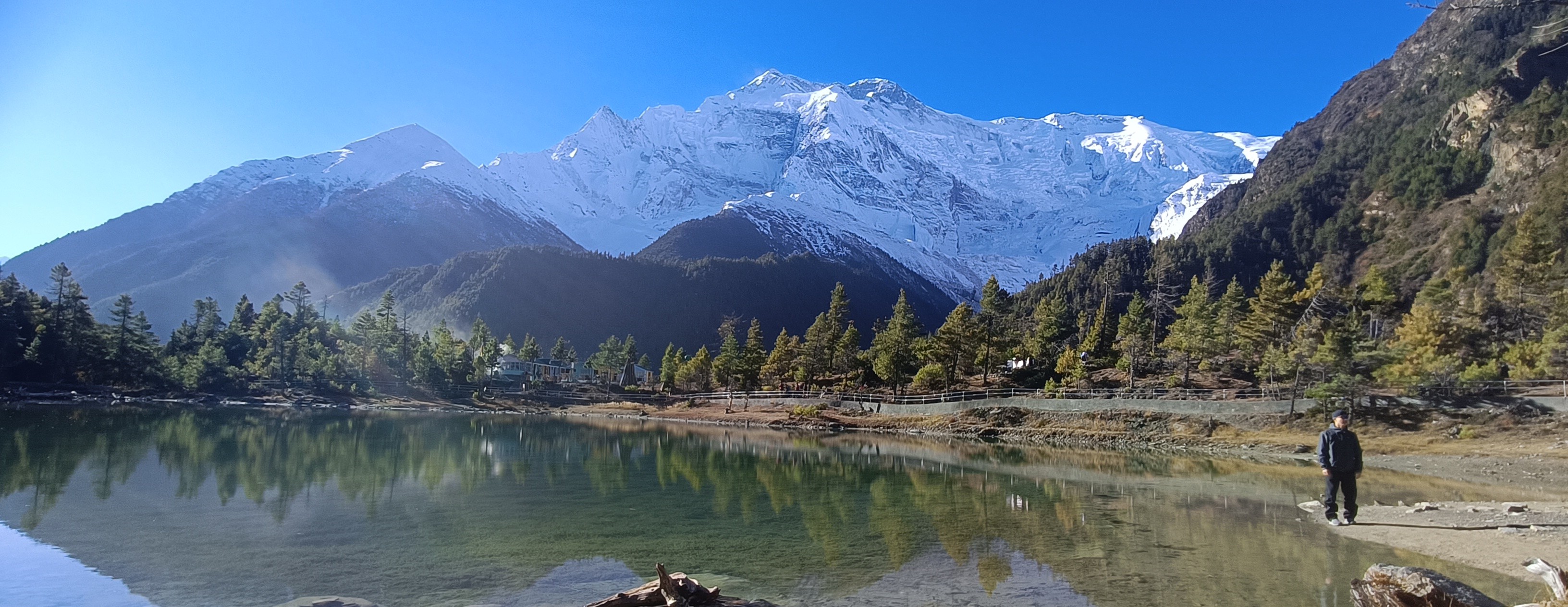 Blue lake with annapurna second and fourth (1).jpg Blue lake with annapurna second and fourth (1).jpg