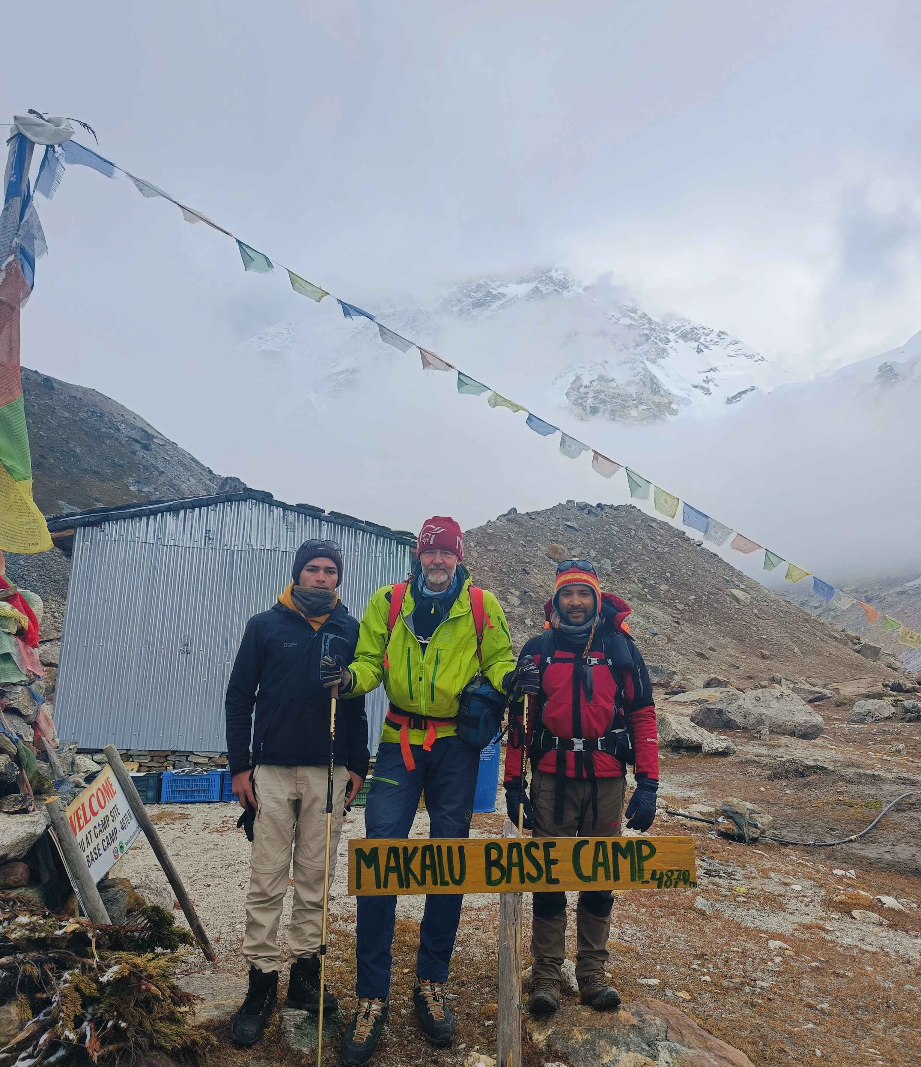 Makalu Base Camp Trek - 17 Days