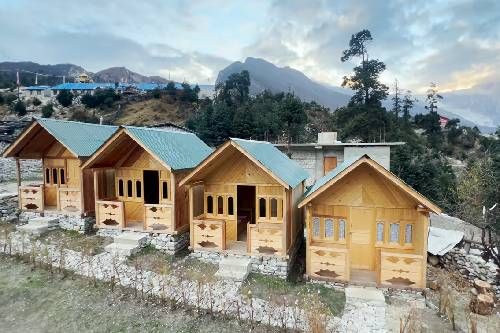 Manaslu circuit trek cost 2026