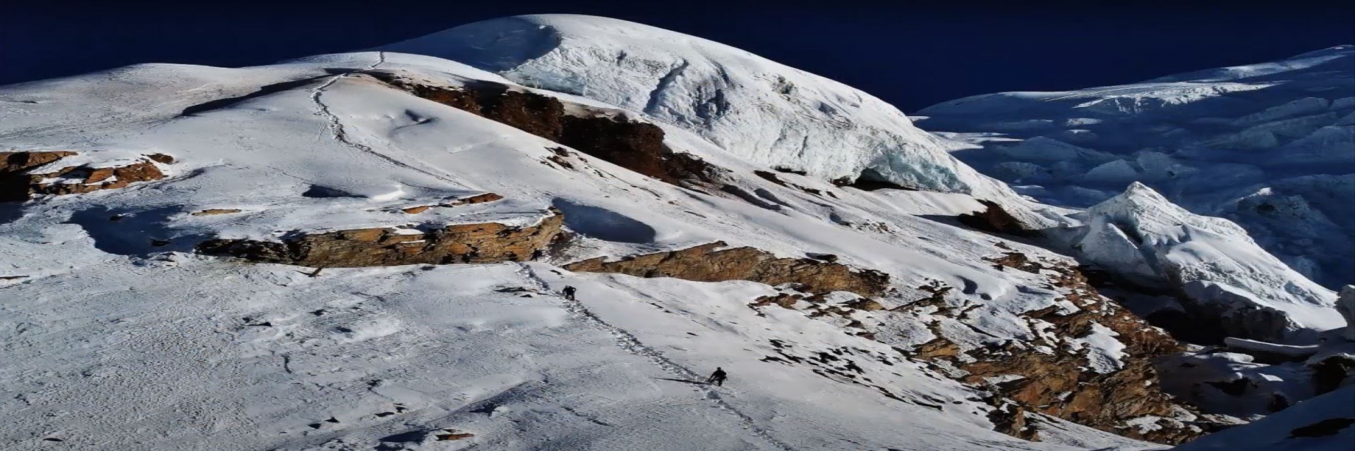 Pisang Peak Climbing (6091 m) - 18 Days Itinerary, Cost, Map, Best Season